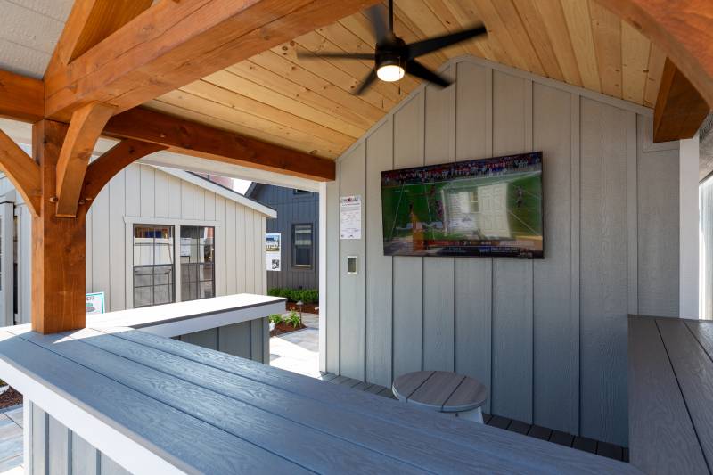 Looking into the 10' x 16' Victorian Poolside Bar